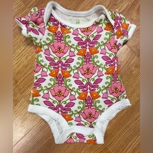Vera Bradley Baby Lilli Bell Floral Ruffle Butt Bodysuit 0-3M. EUC.